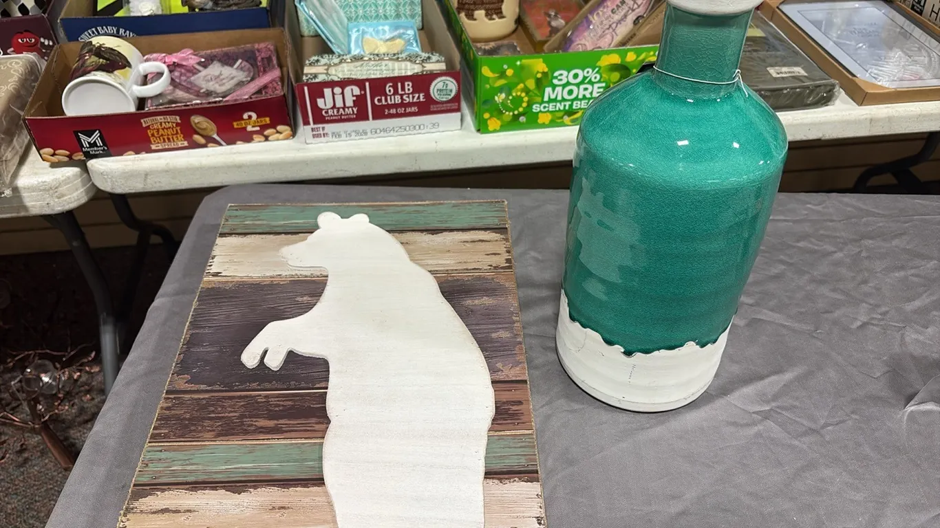 Wood Bear Sign & Ceramic Vase