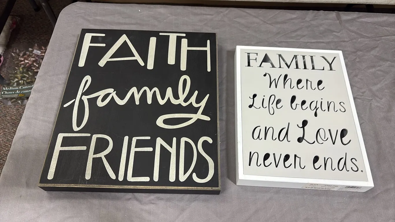 2- Family Signs