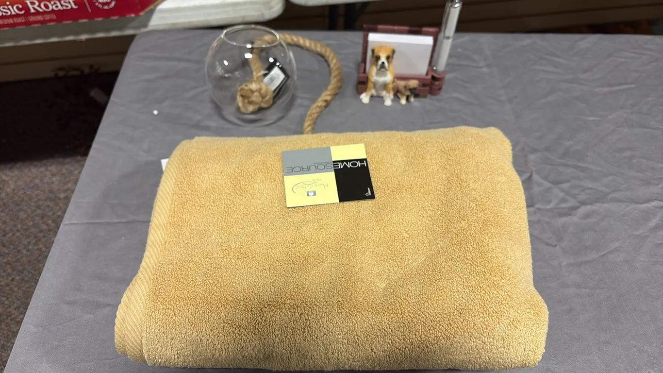 Bath Towel, Decor & Dog Pen Set