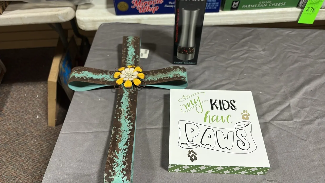 Wall Decor & Pepper Grinder