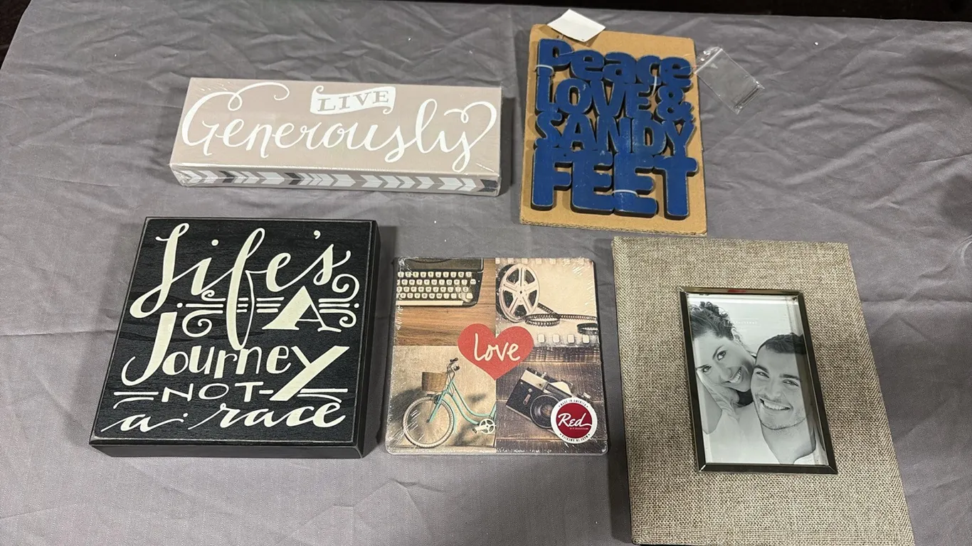 Picture Frame & Wall Decor
