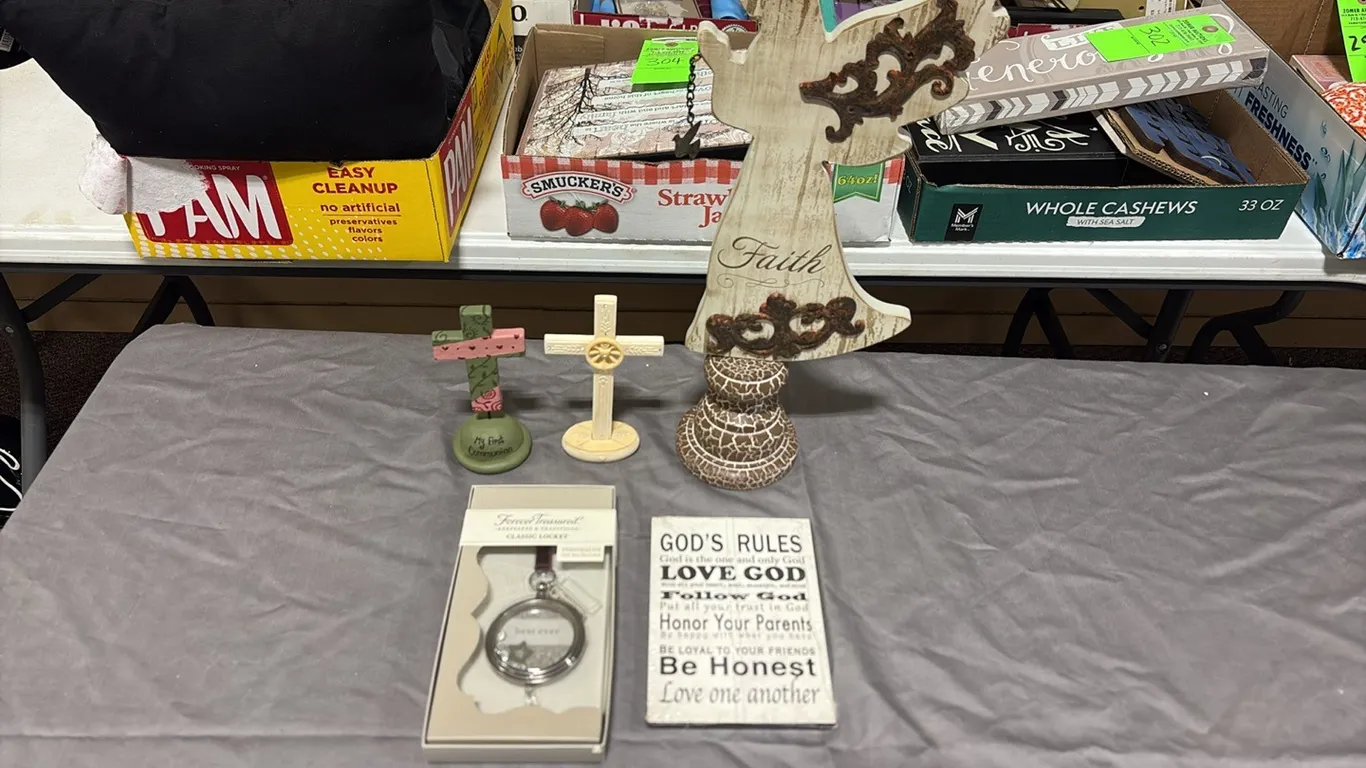Faith Decor