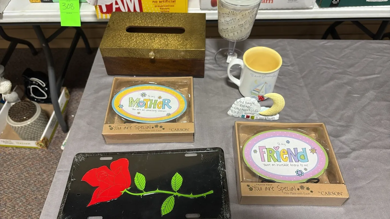 Decor, Cups & Rose License Plate