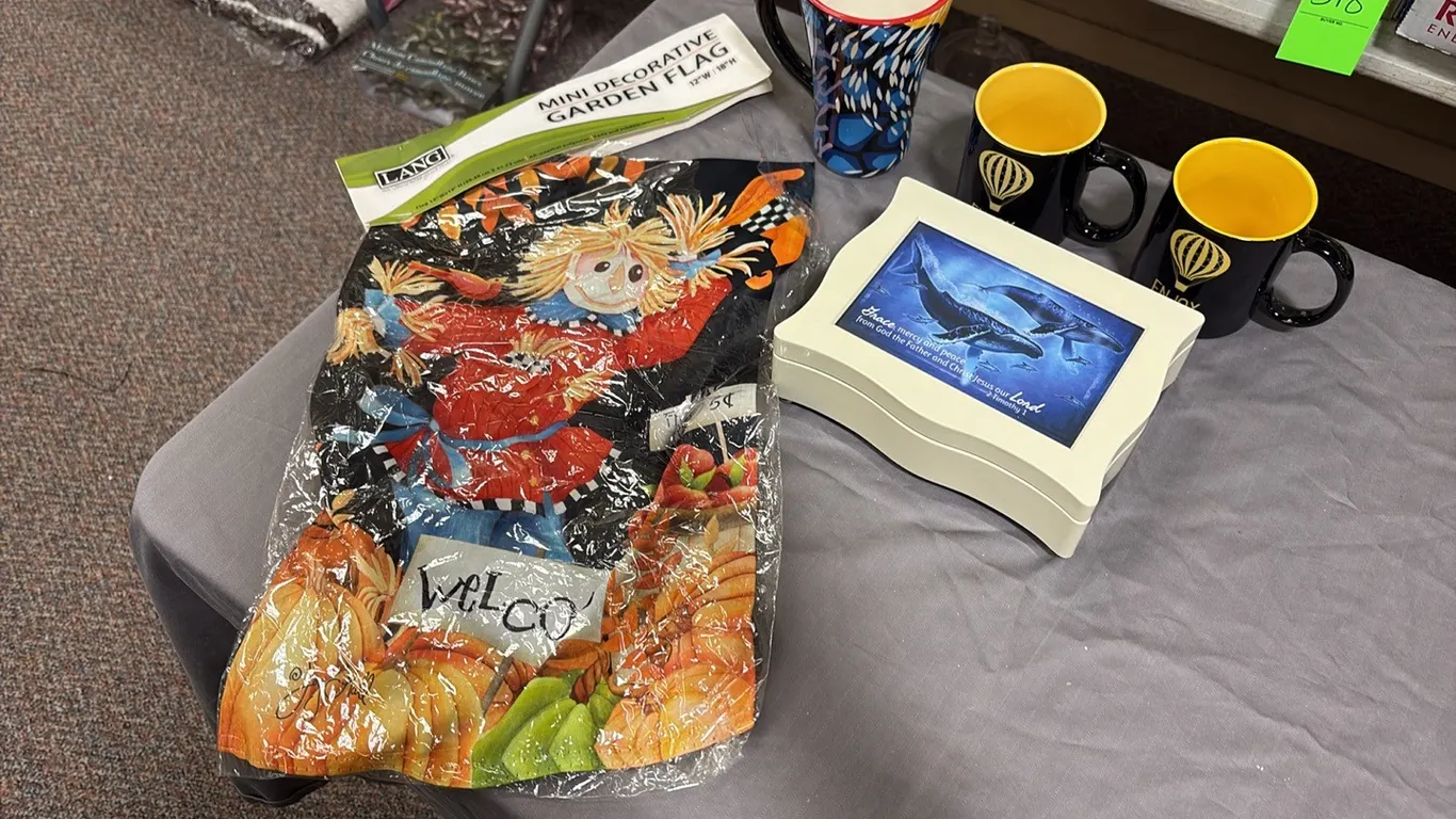 Mugs, Jewelry Box & Garden Flag