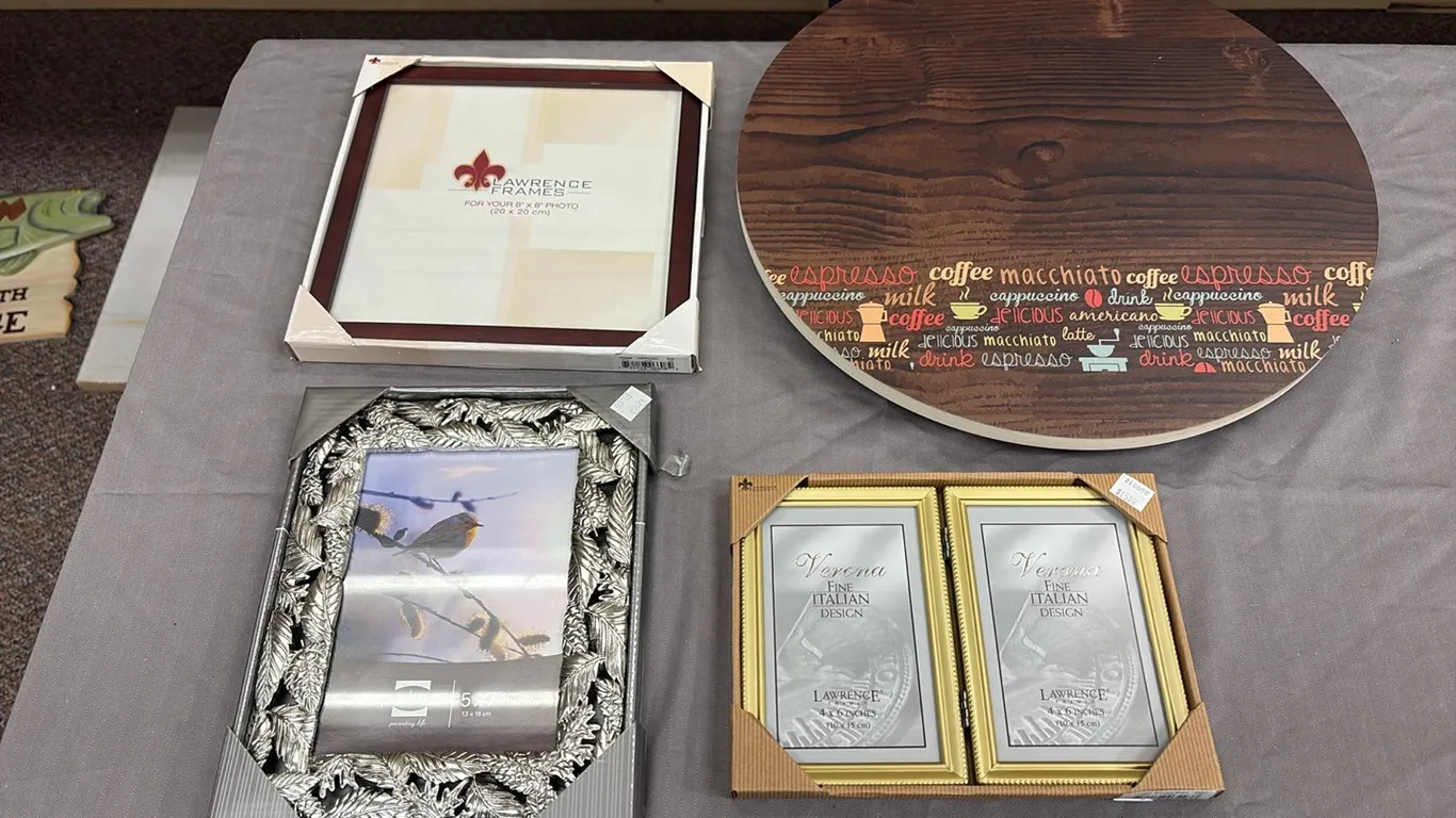 Lazy Susan & Picture Frames