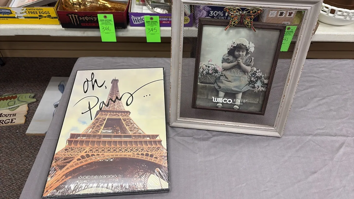 Paris Sign & Picture Frame