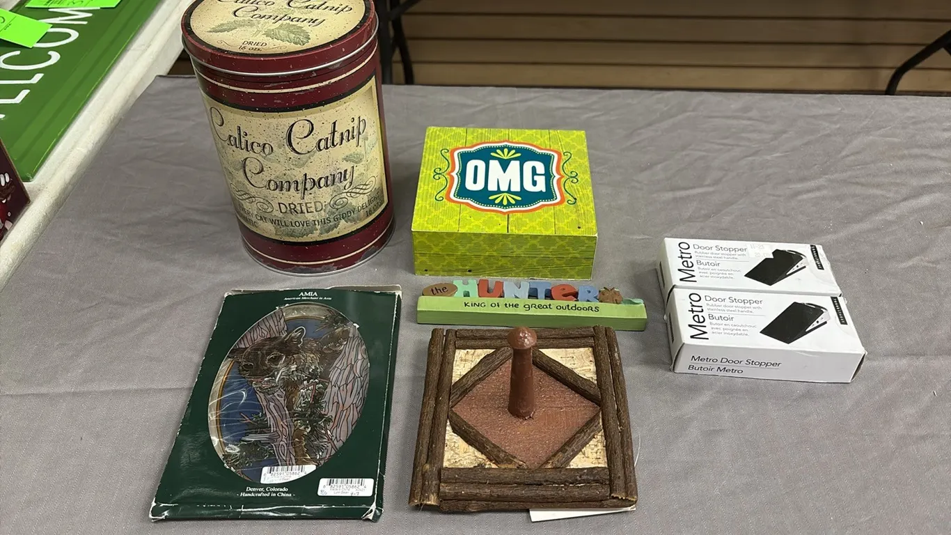 Door Stoppers, Outdoor Decor & Tins