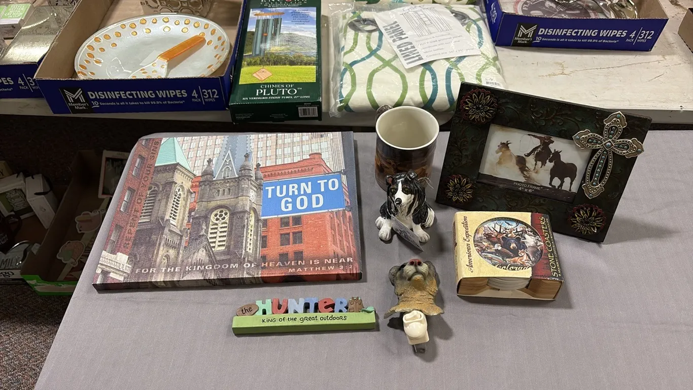 Faith Canvas, Dog Statue & Outdoor Collectibles