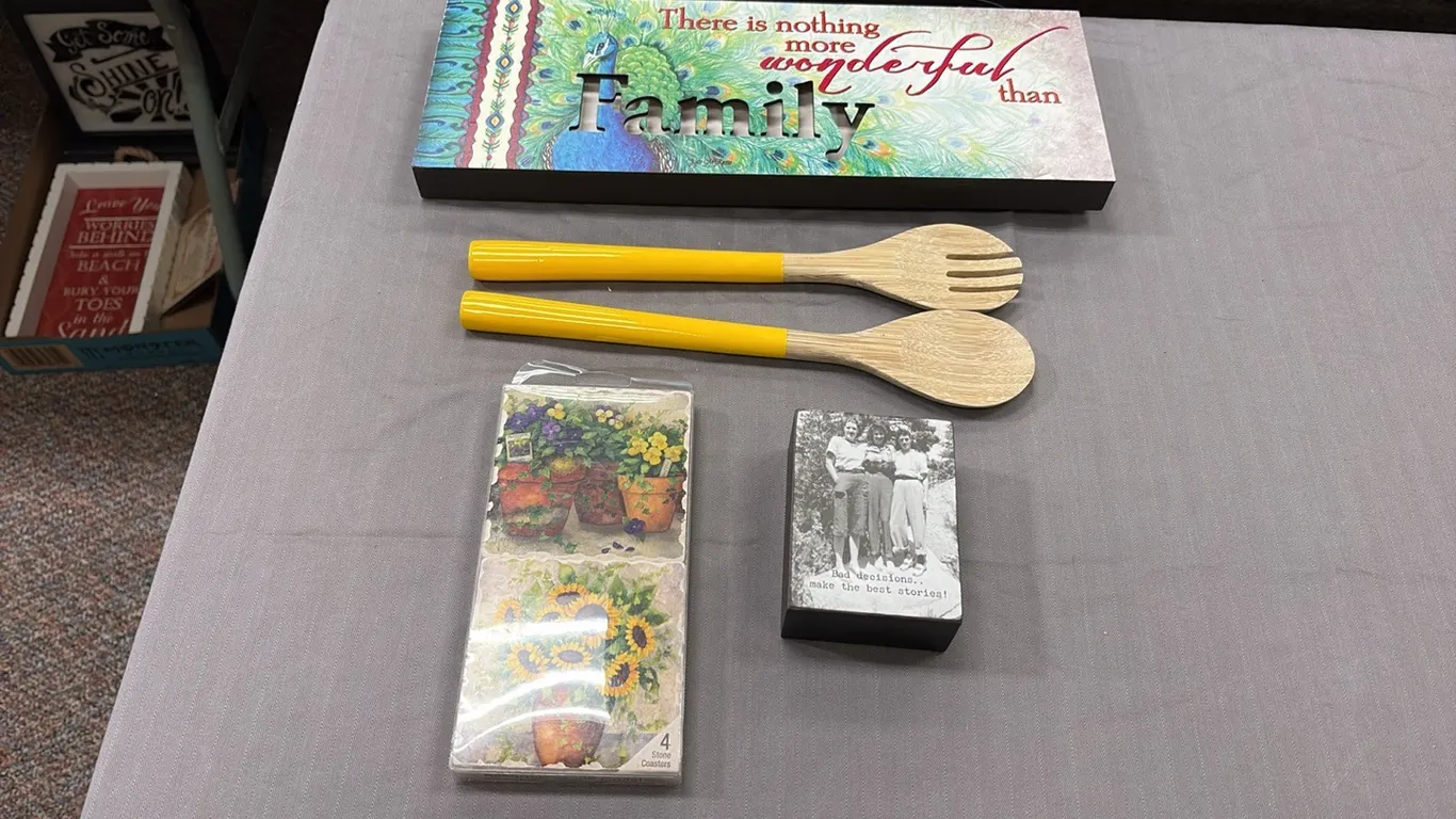 Kitchen Utensils, Coasters & Decor