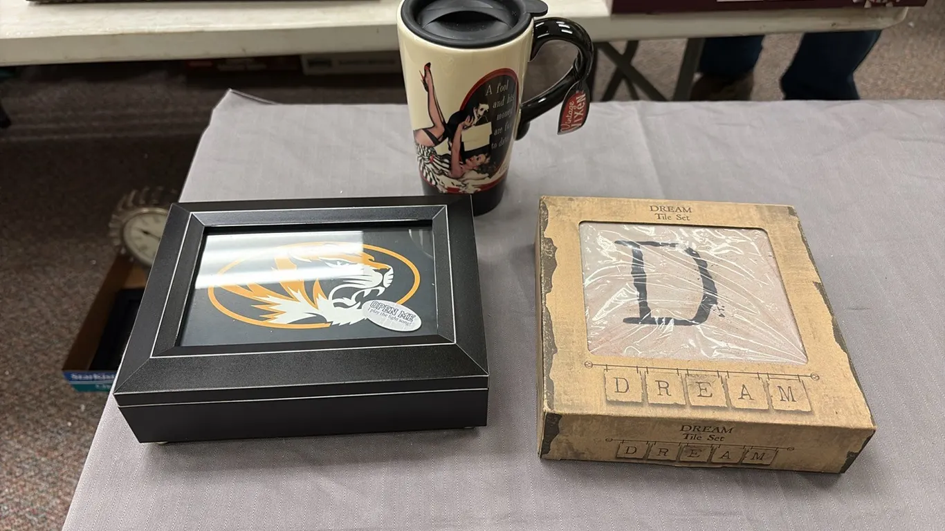Dream Tile Set, Missouri Music Box & Mug