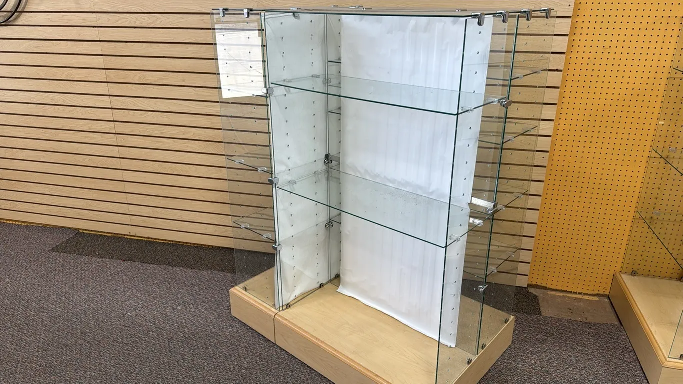 Double sided display shelves with 1 end