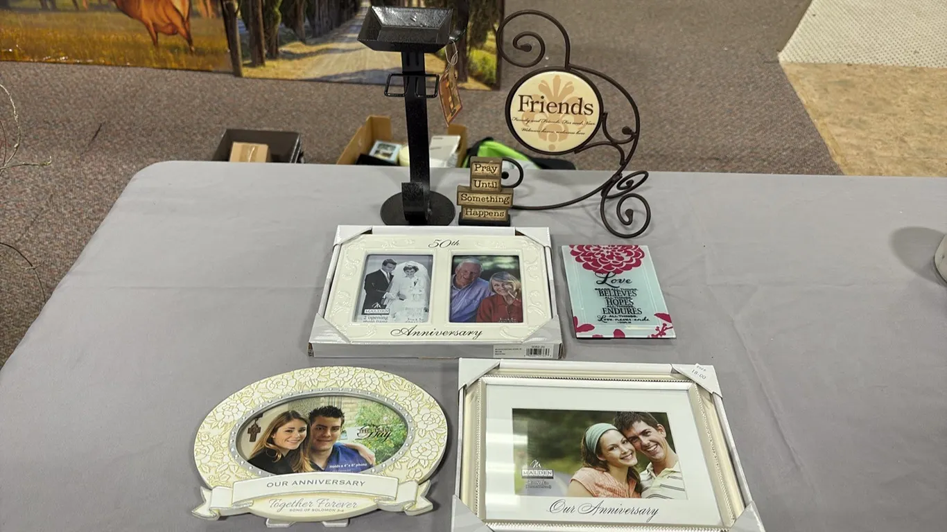 Picture Frames, Decor & Candle Stand