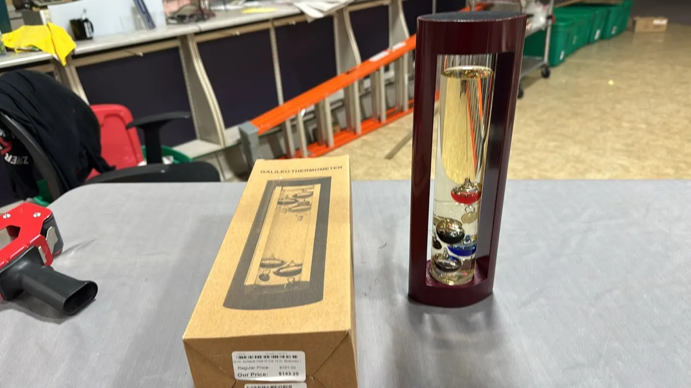 Galileo thermometer