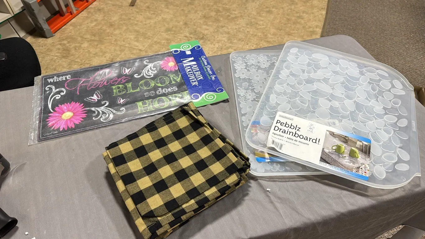 Drainnboards, napkins, mailbox cover