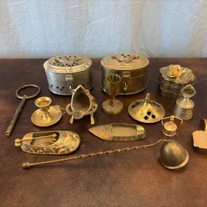 Small Brass Trinkets & Collectibles