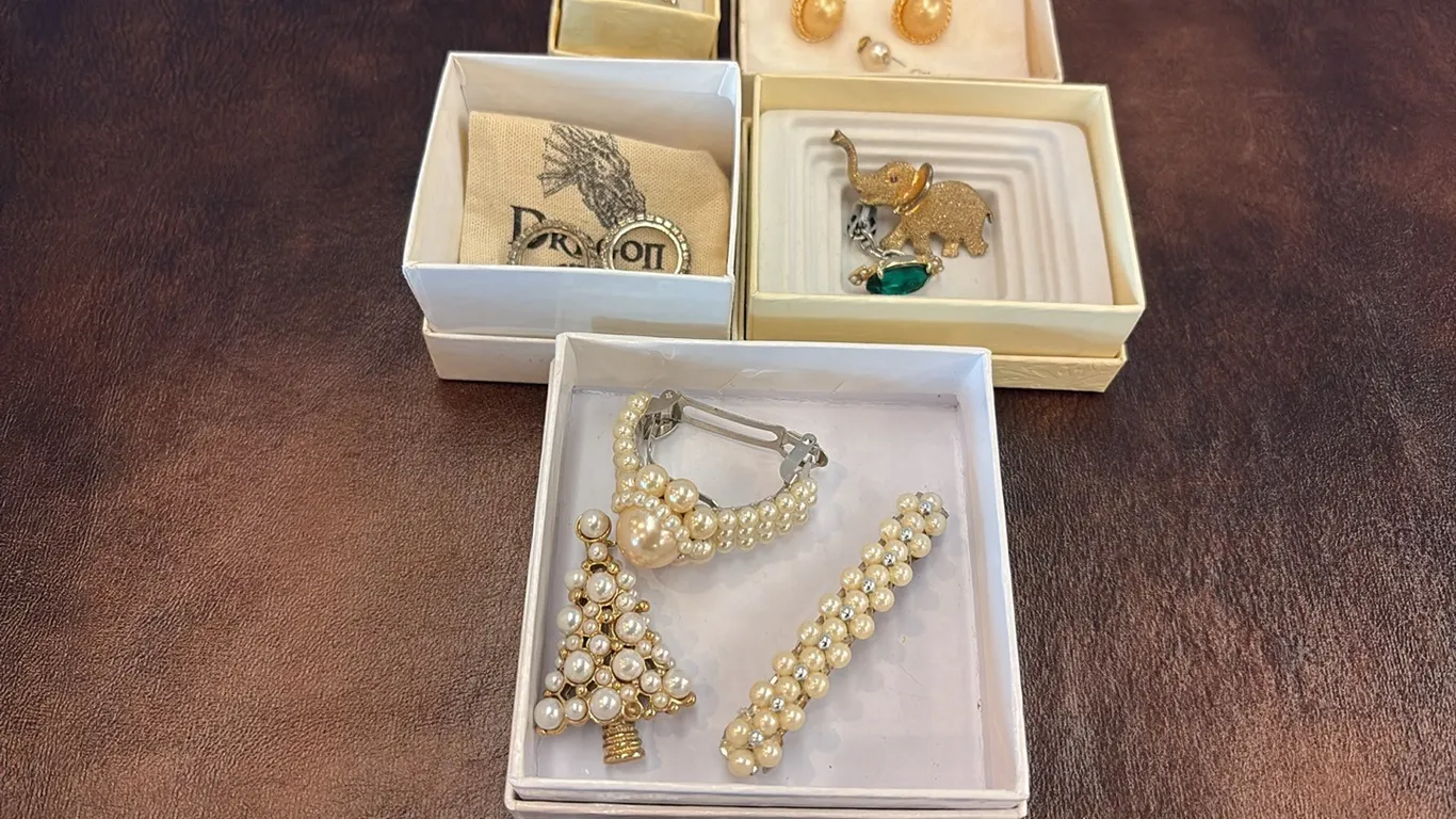 Earrings, Rings & Pendants