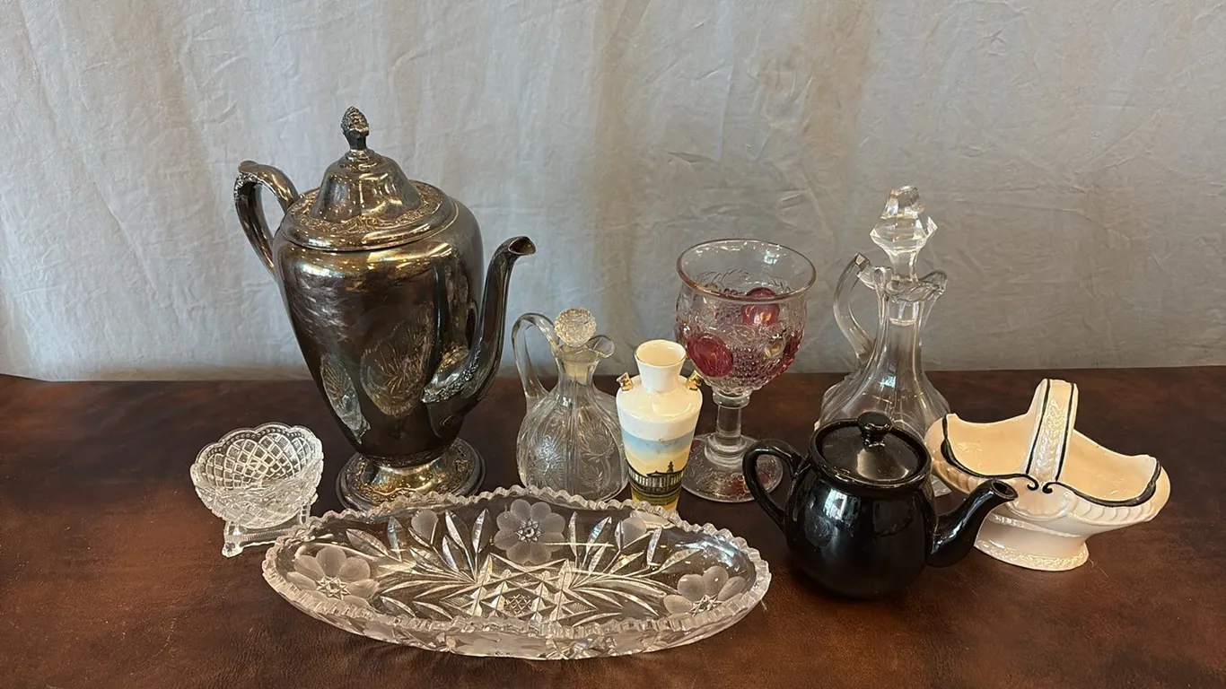 Glassware & Silver Pot