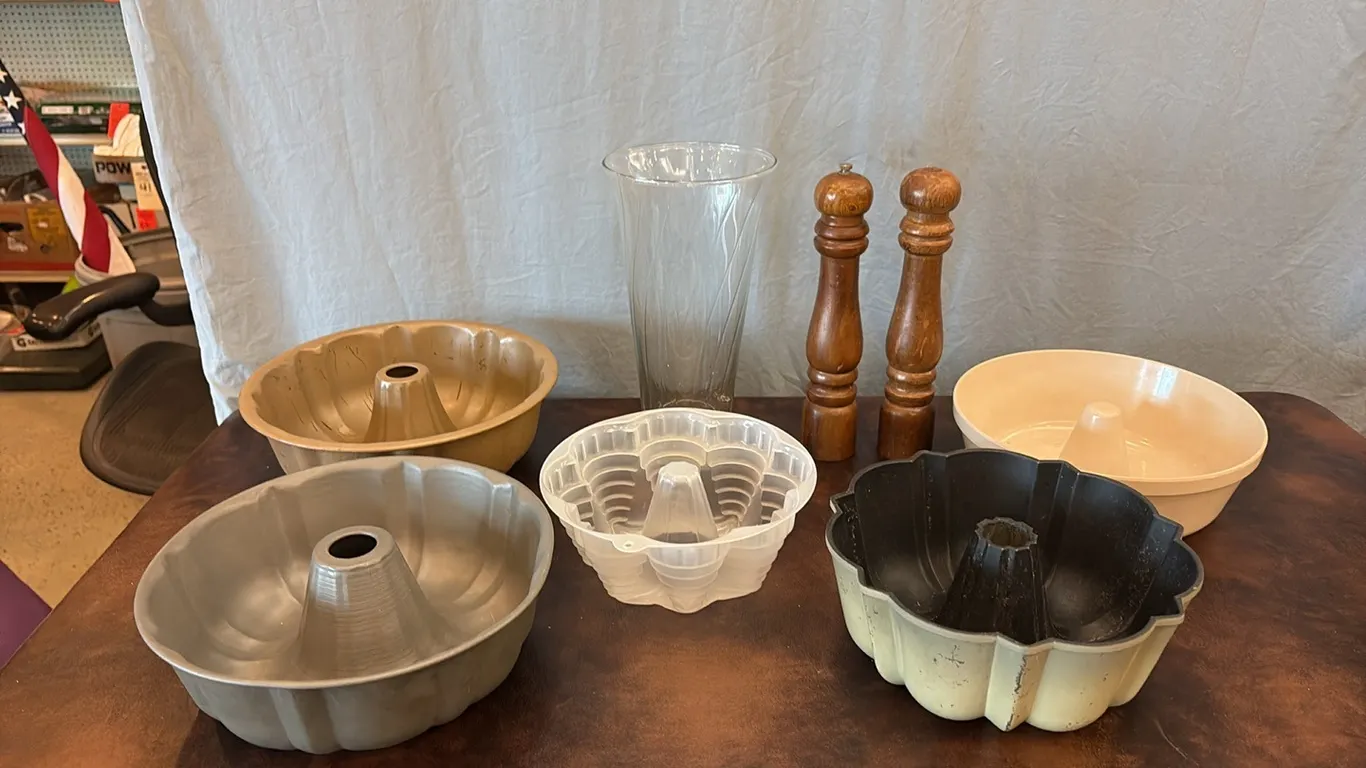 Pans & Vase