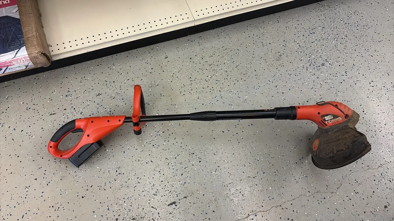 Black Decker String Trimmer