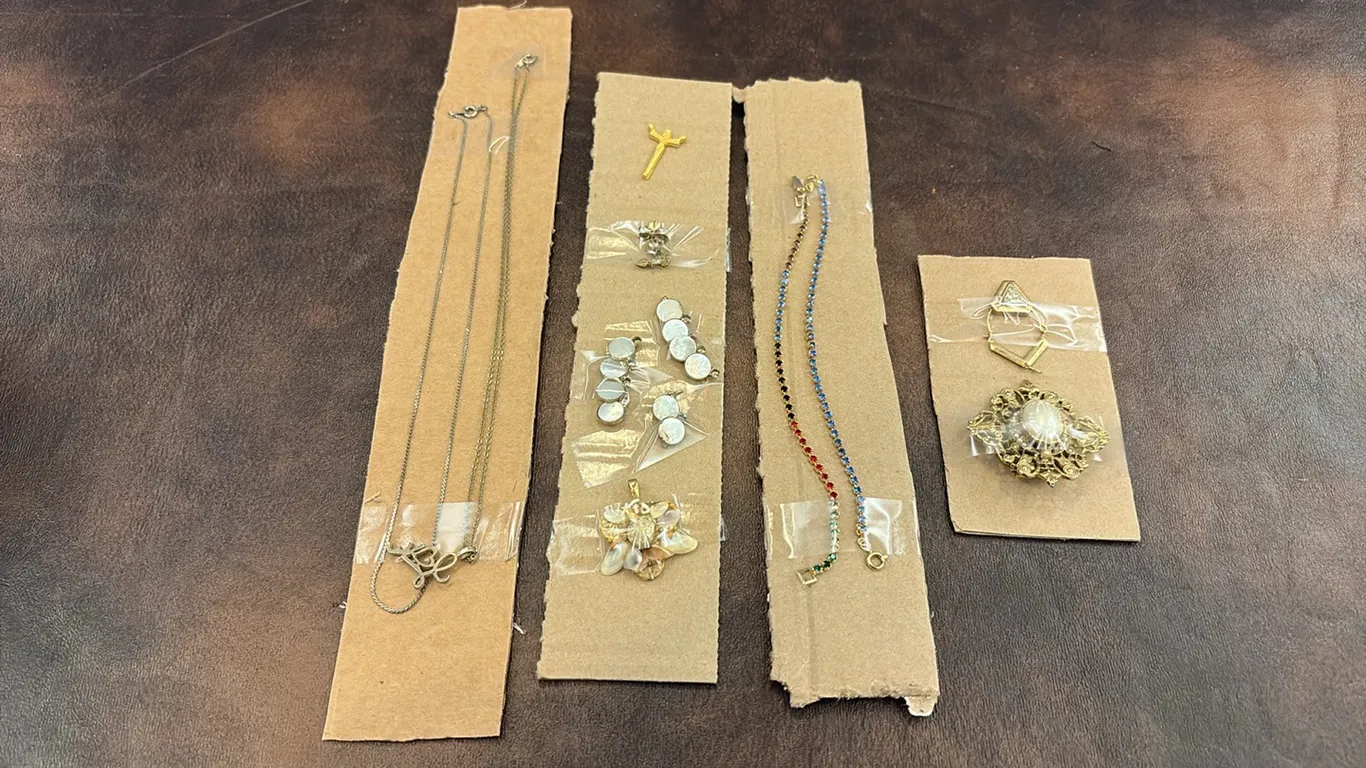 Necklaces & Jewelry