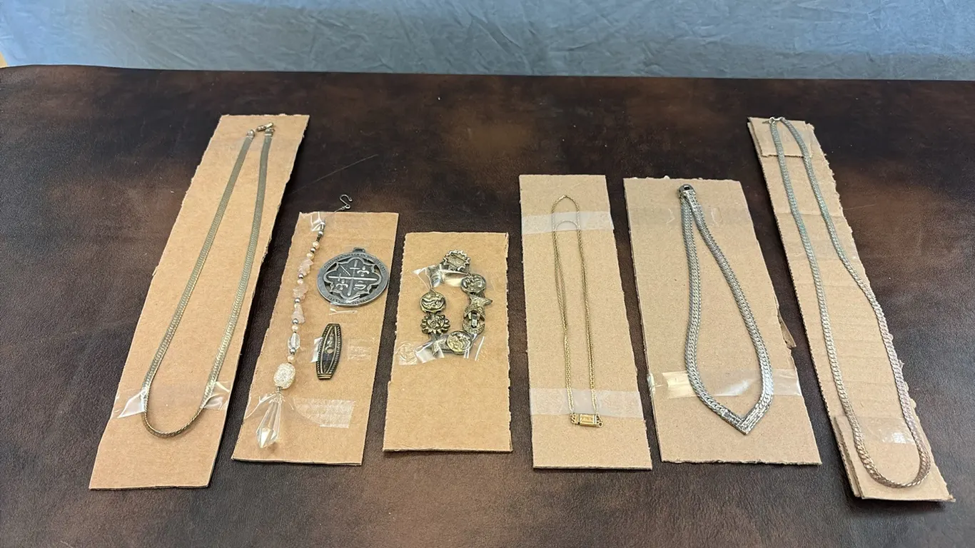 Necklaces & Jewelry