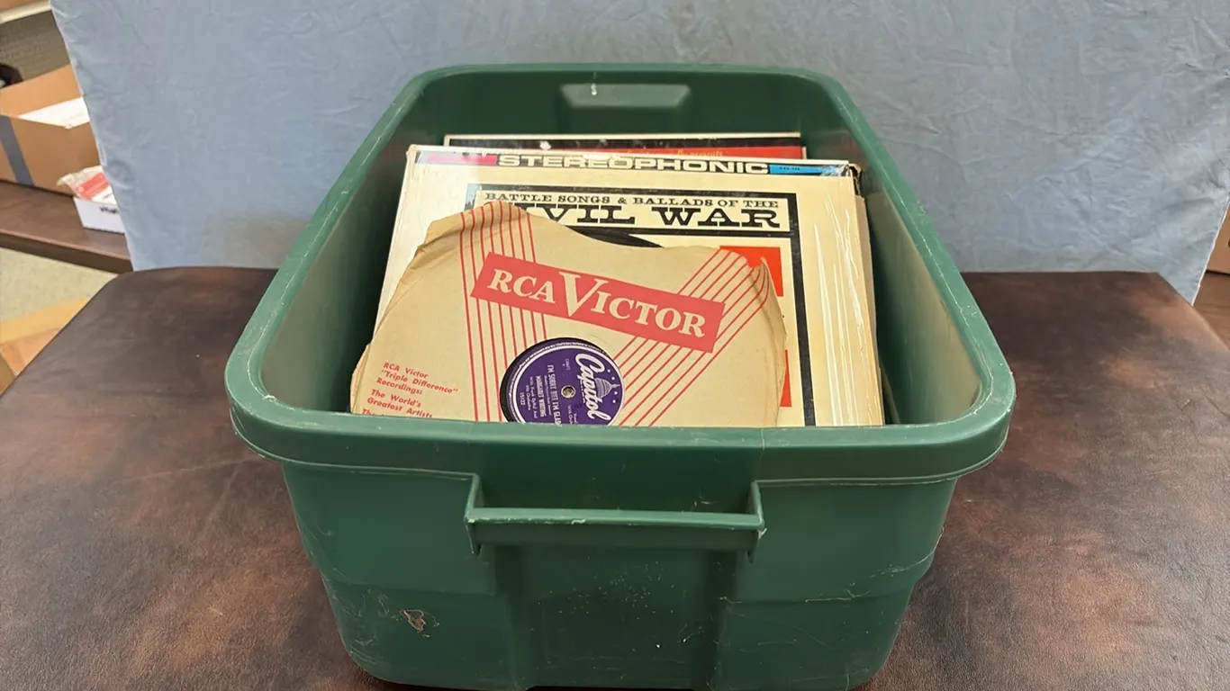 Tote of Records