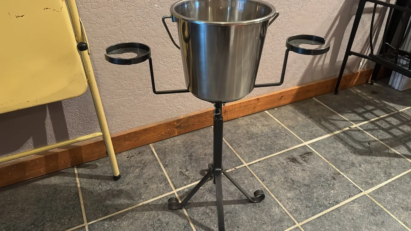 Wine stand