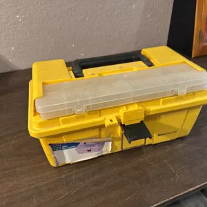 Toolbox with ratchet straps