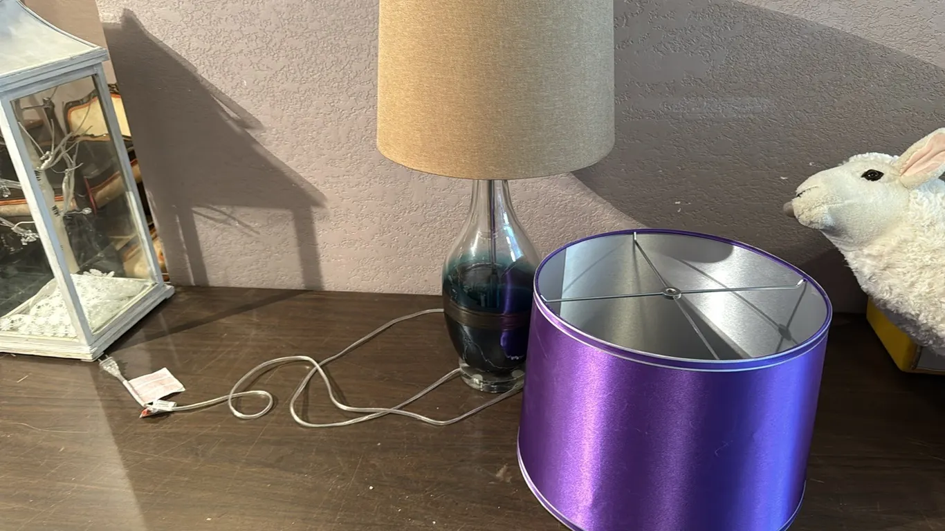 Table lamp, shade