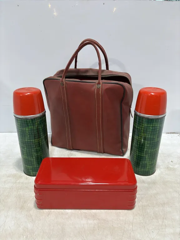 Thermos Set