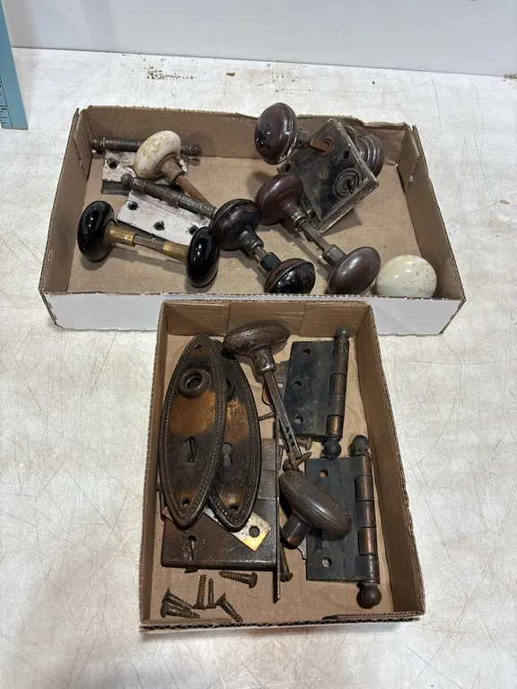 Vinatge Door Knobs and Hardware