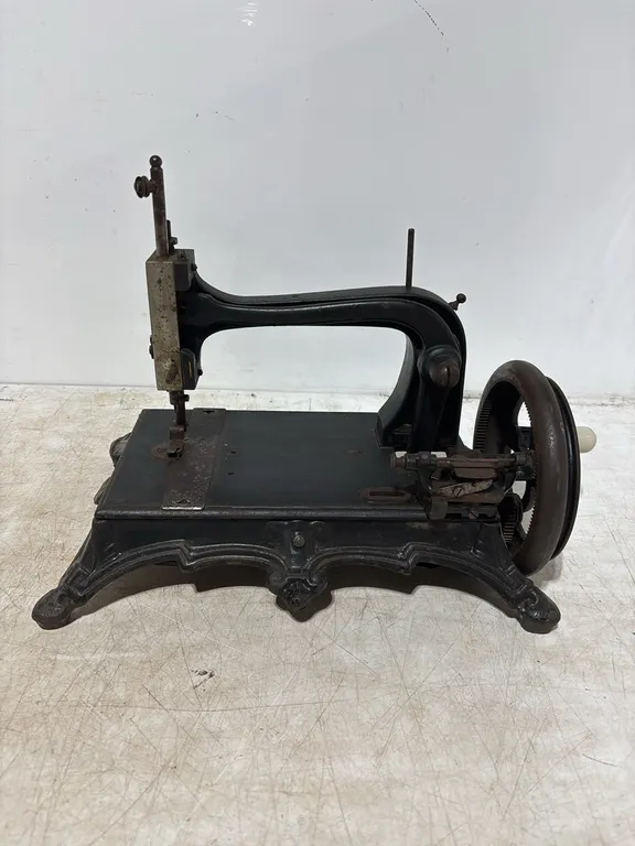 Grover & Baker Sewing Machine - Scarce