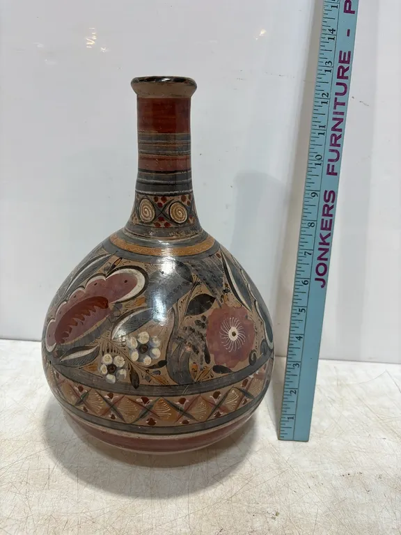 Josemaria Solis - Tonala Vase - no chips
