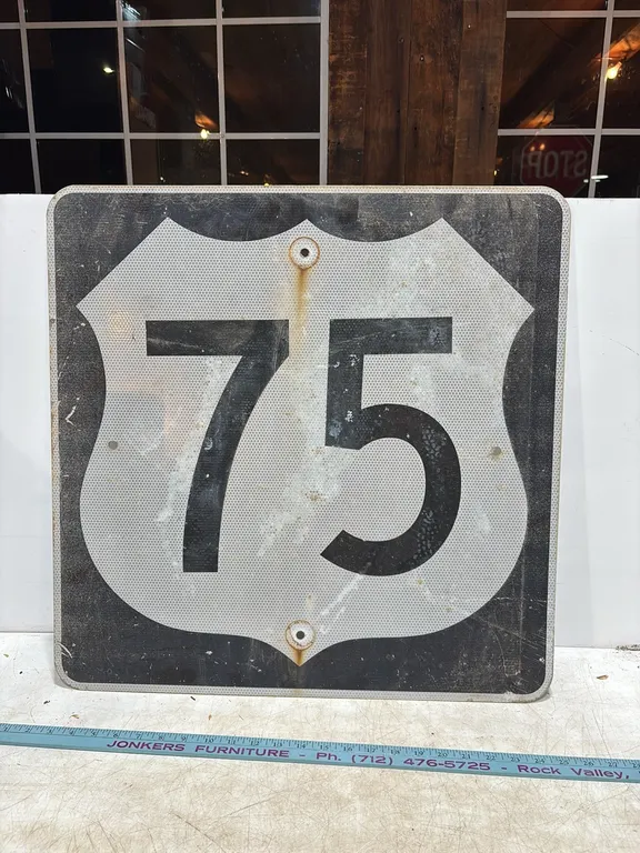 Rwtired Highway 75 Sign
