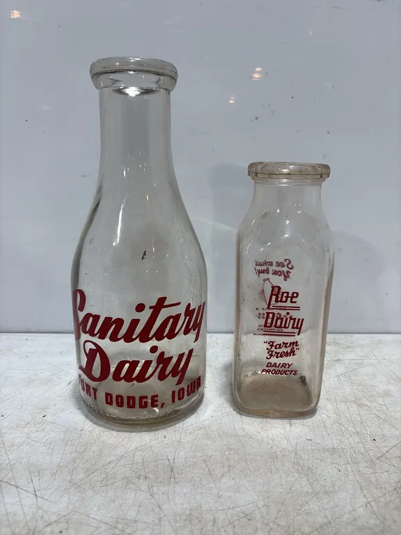 Fort Dodge & Roe Milk Bottles