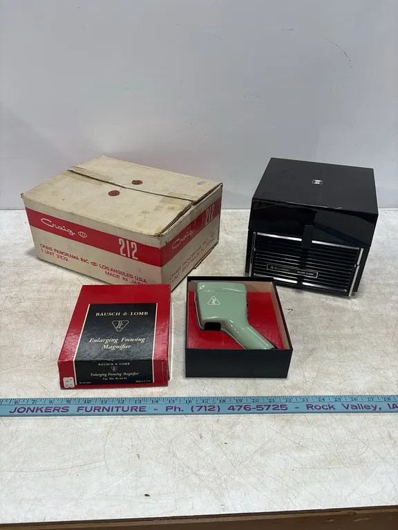 Craig & Bell Howell