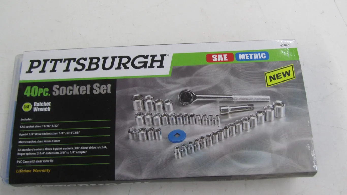 Pittsburgh 40pc. 3/8" Drive Ratchet Wrench Set