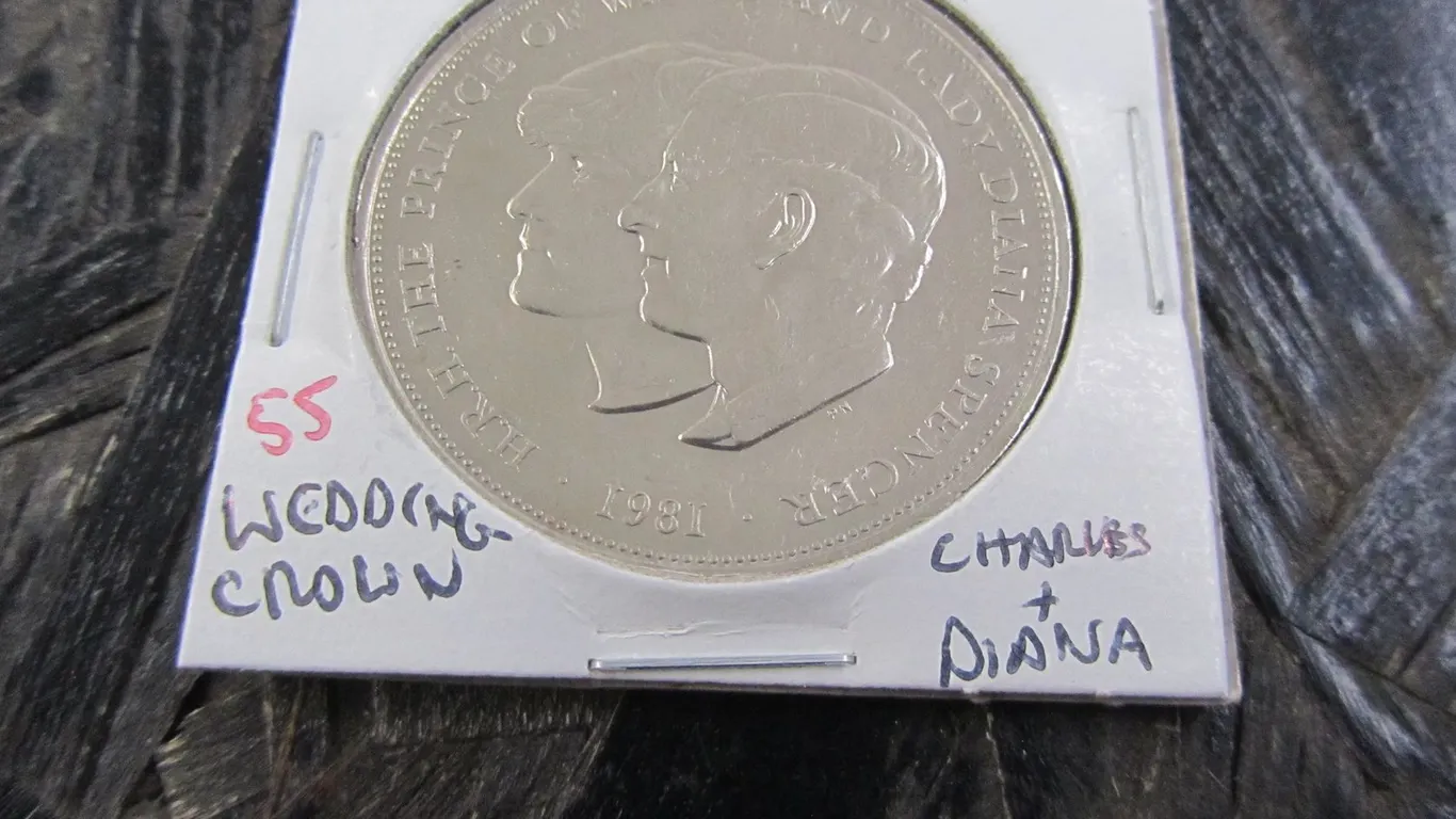 1981 Prince Charles & Lady Diana Wedding Crown Coin