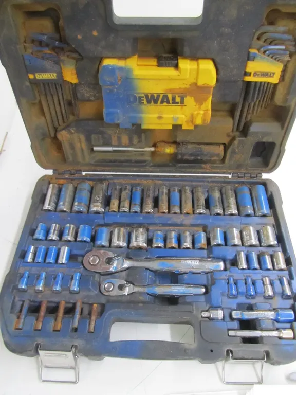 DeWalt Tool Set w/Case