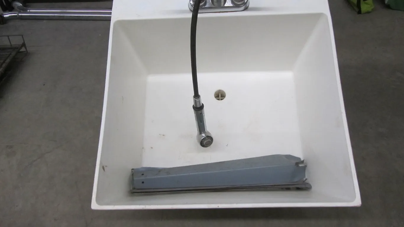 Utility Sink w/Faucet