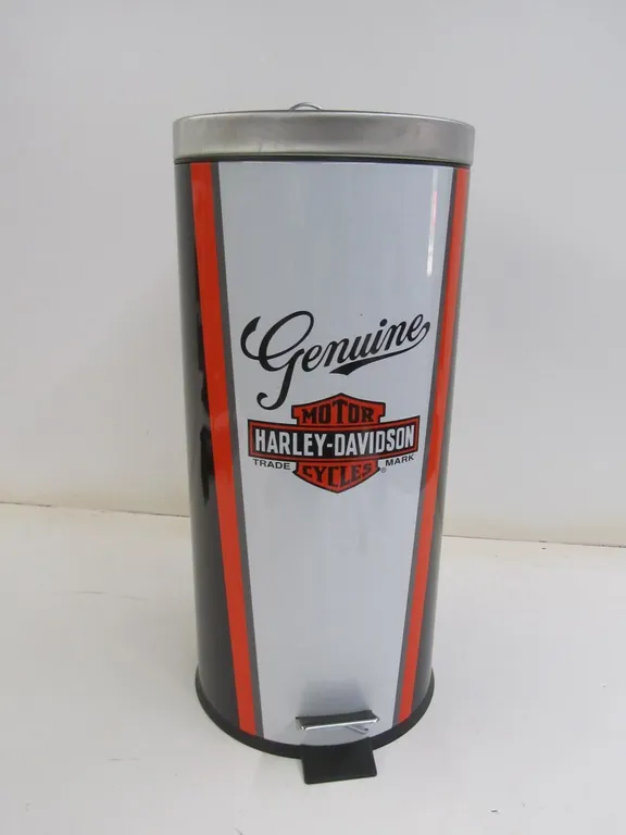 Harley-Davidson Trash Bin