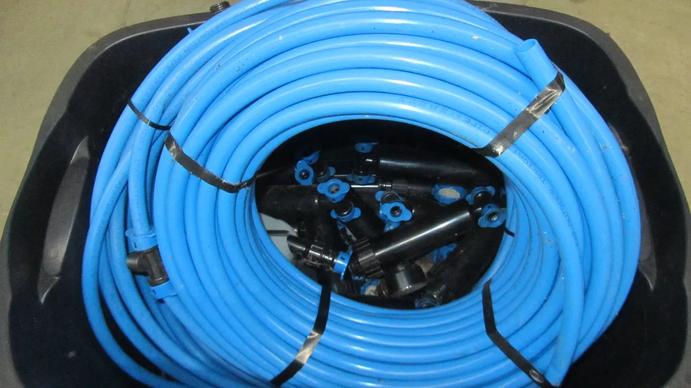 Lawn Irrigation System w/Hosing