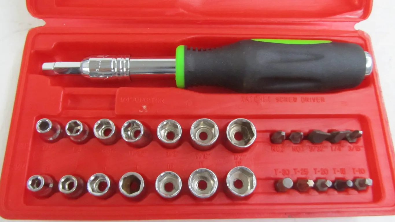 Pittsburgh Nut Driver/Screwdriver Set
