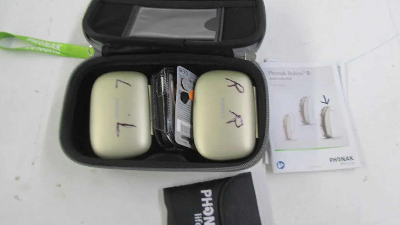 Set Of Phonak Hearing Aids w/Remote
