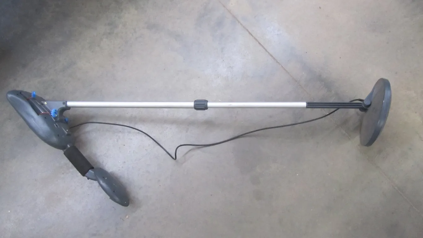 Prospector 100 Metal Detector
