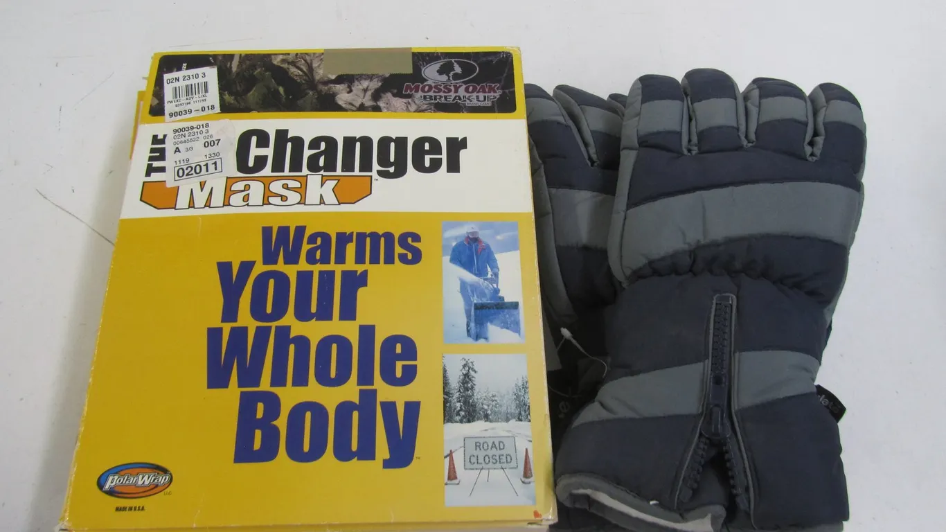(2) Camo "The ExChanger" Masks And Pair Of Winter Gloves
