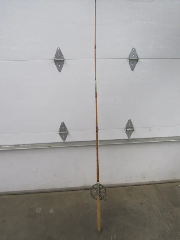 Antique Wood Rod w/Goite Reel