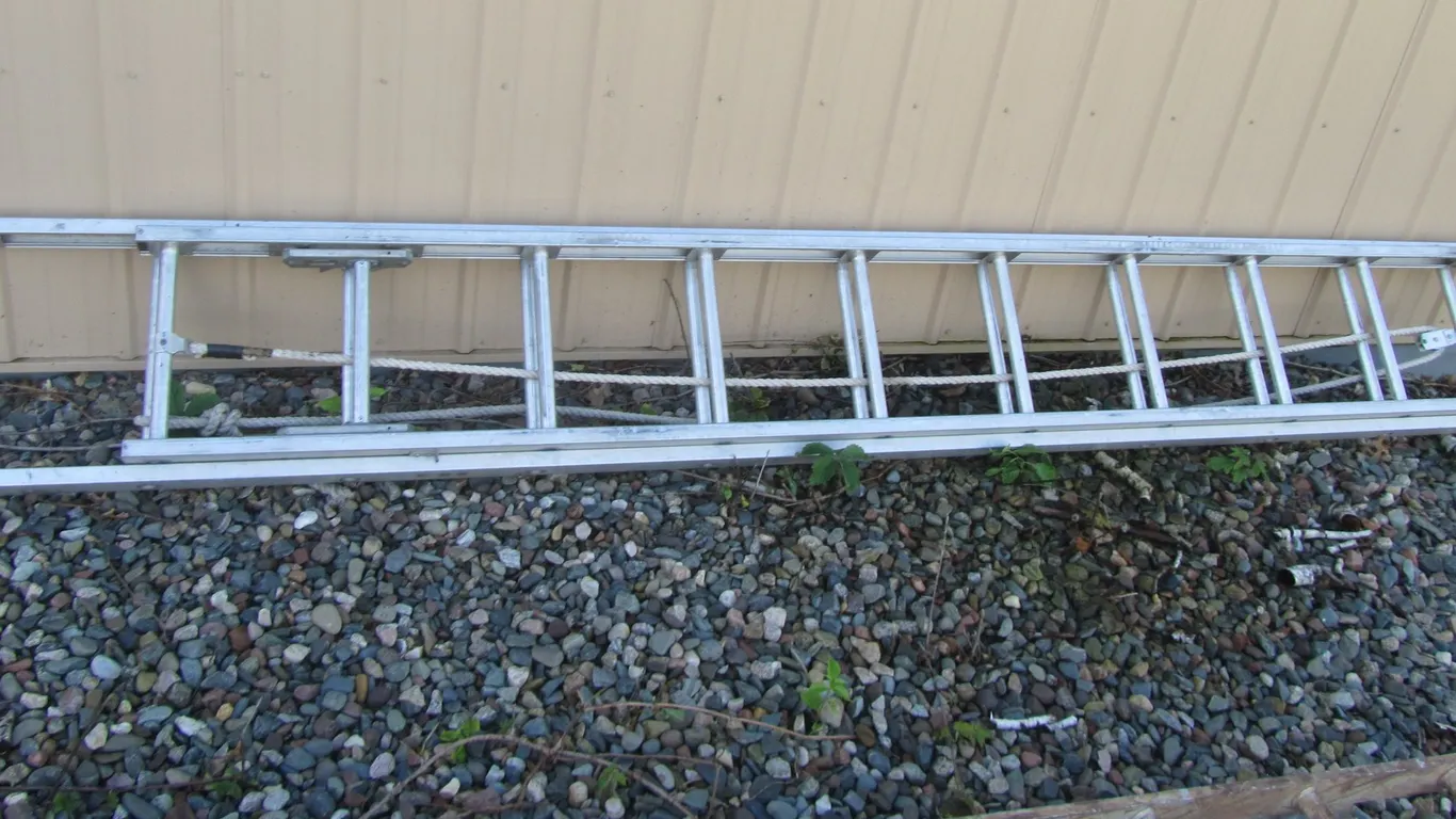 20' Aluminum Extension Ladder
