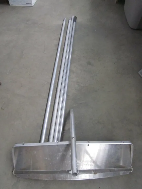 Roof Snow Shovel w/Extensions