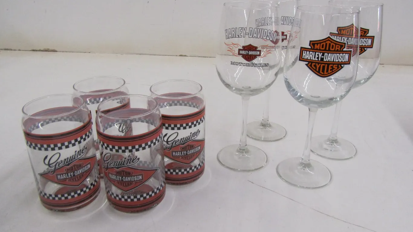 (8) Harley-Davidson Drinking Glasses